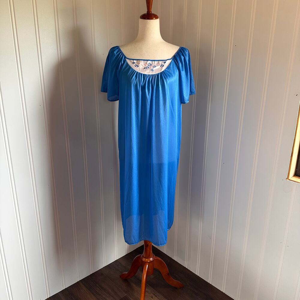 Vintage 80s/90s Cottage Blue Floral Nightgown M